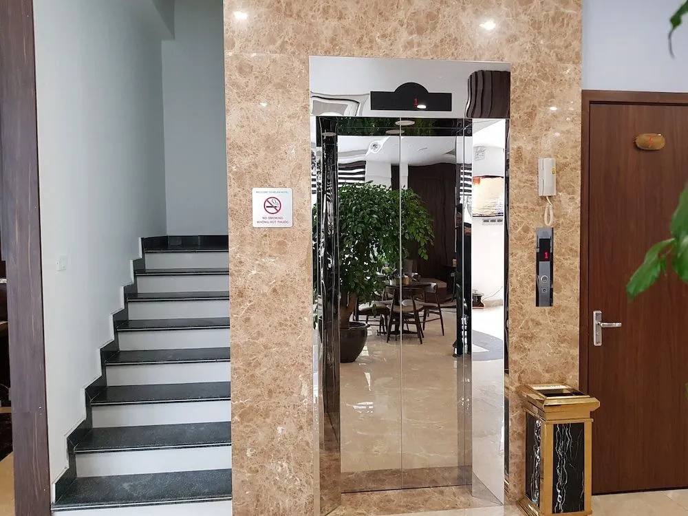 Helen Halong Hotel