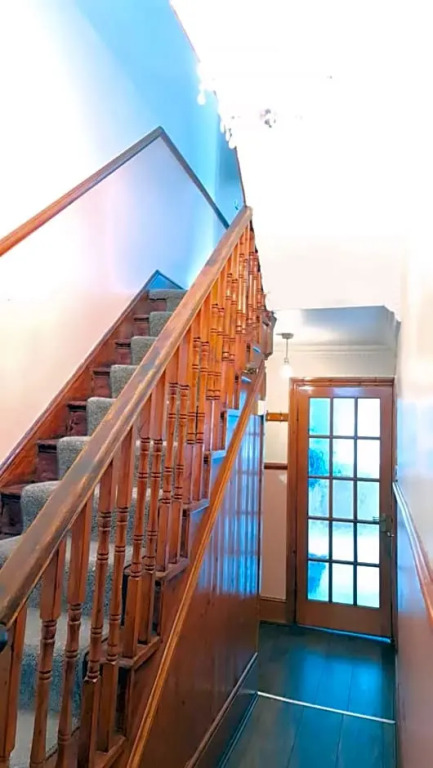 StayEasy B&B in Trendy Heart of London