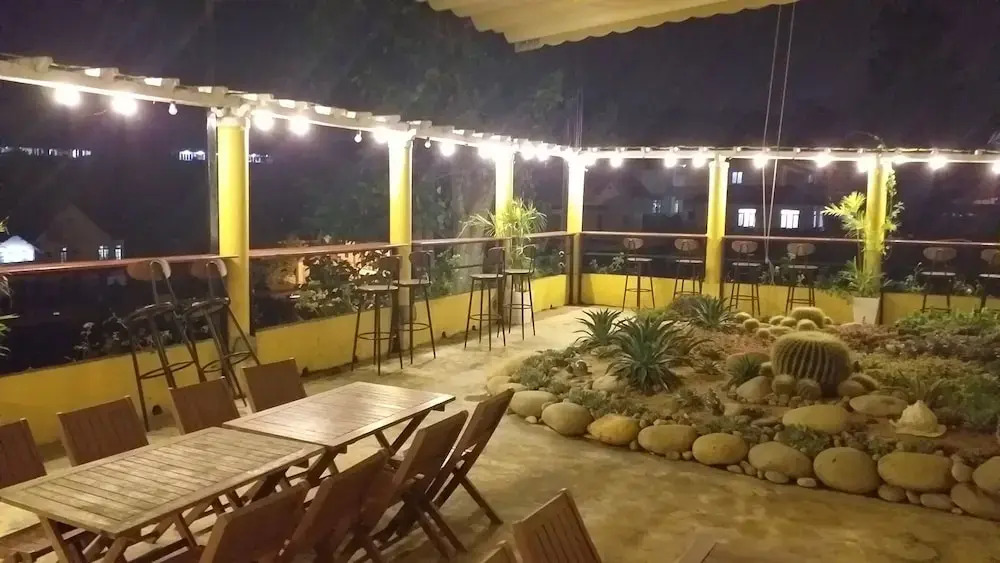 Khu Vuon Hoang Gia Coffee & Homestay
