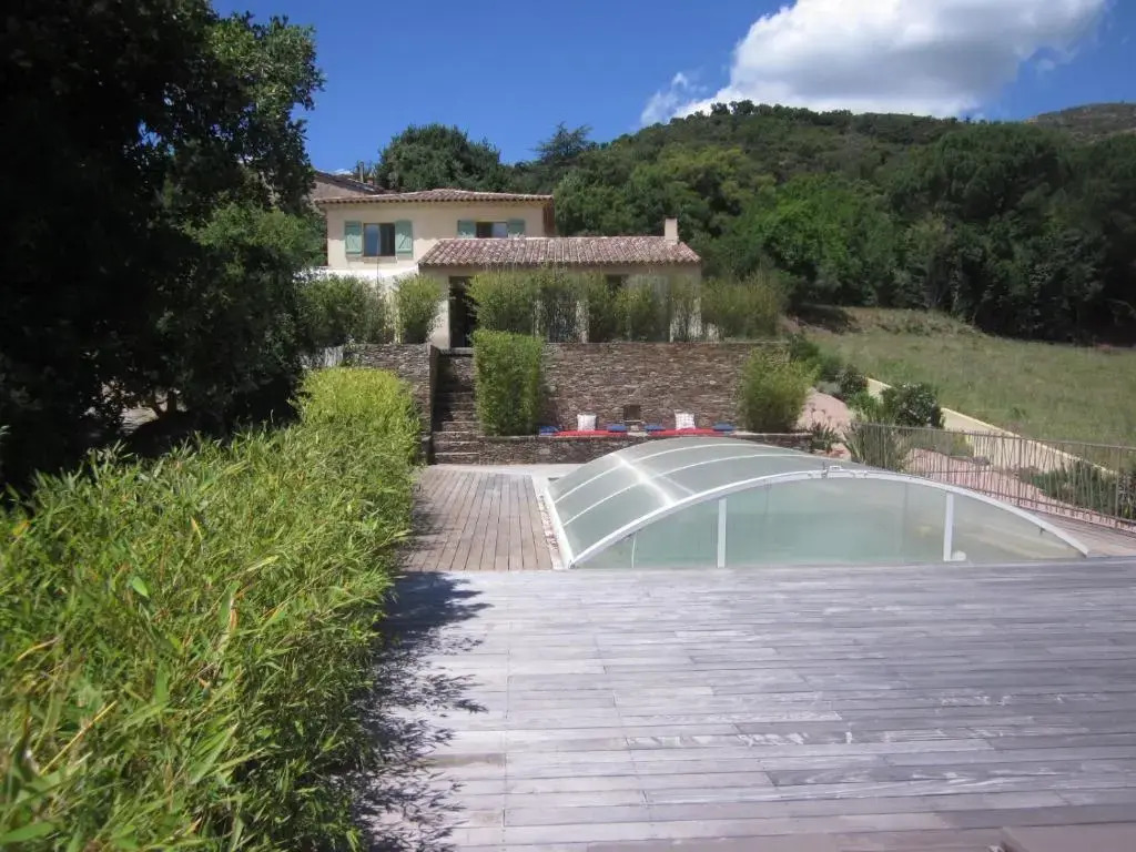 Belle villa 200m² Grimaud (flipers, babyfoot et piscine)