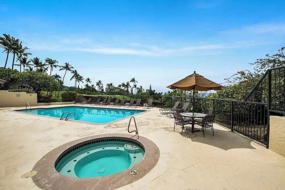 2 Bedrooms + Loft - Sleeps 6 - Ocean & Golf Views - Lanai - Vrkcv