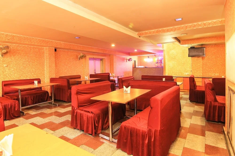 OYO Rooms Naka Hindola Chauraha