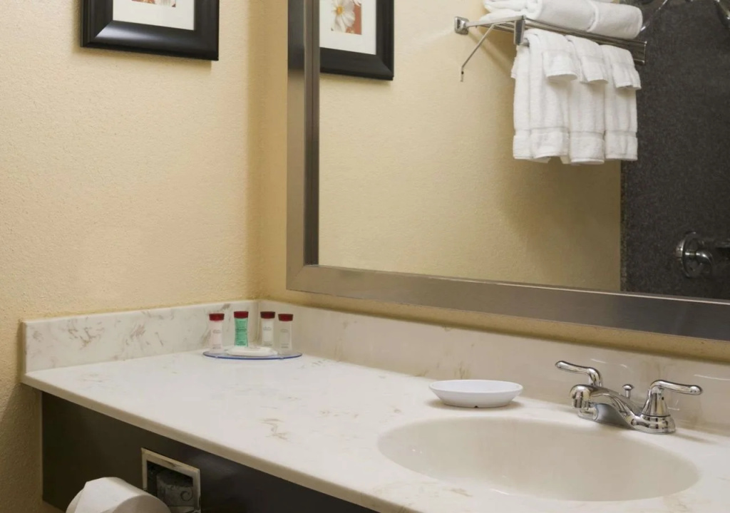 Ramada Greensburg