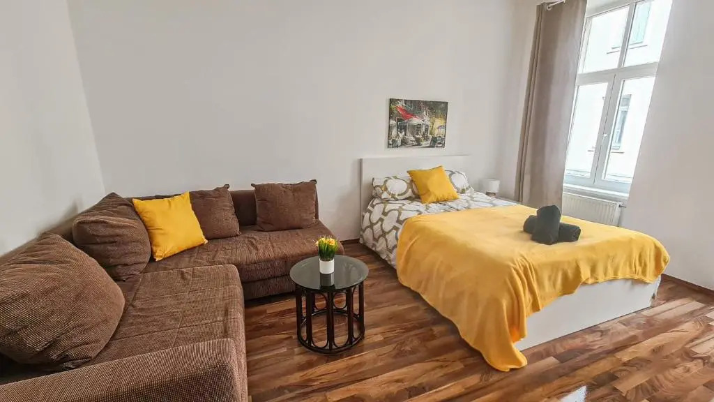 Peaceful 1BR Apt. near Metro Station Längenfeldg.