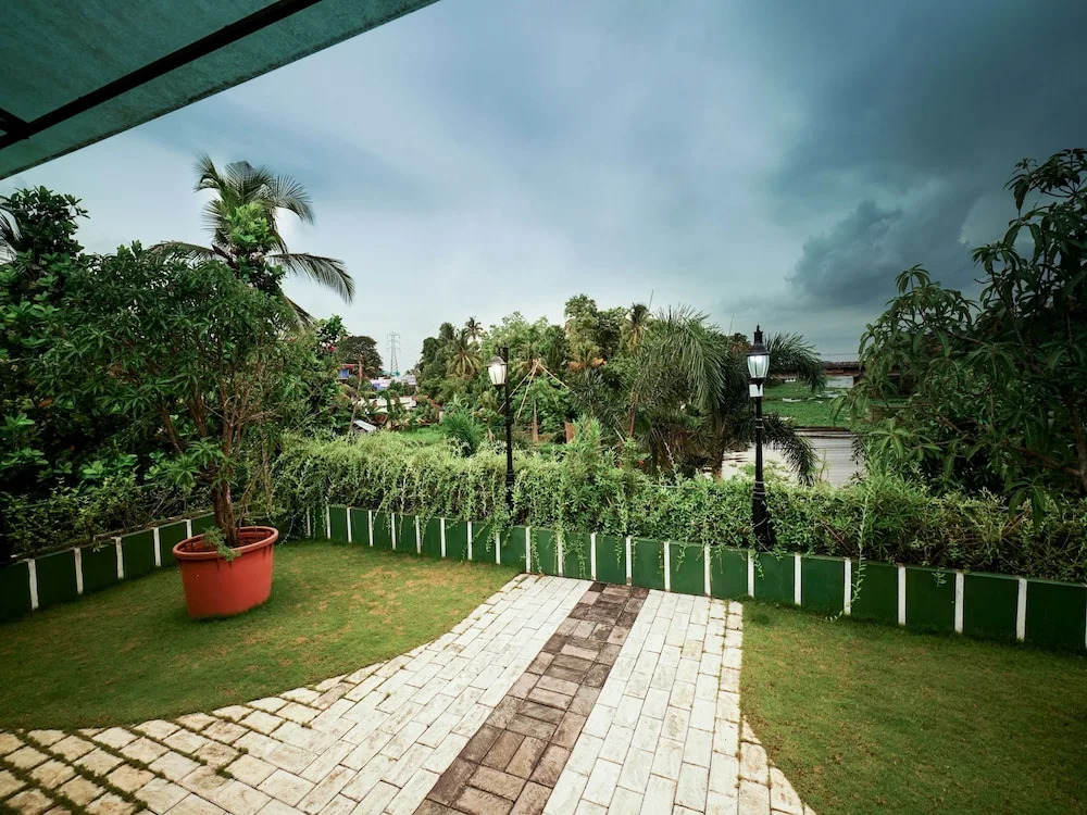 OYO 14514 Home Woodhive 2BHK Villa