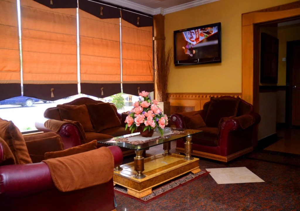 Dhaksina Hotel