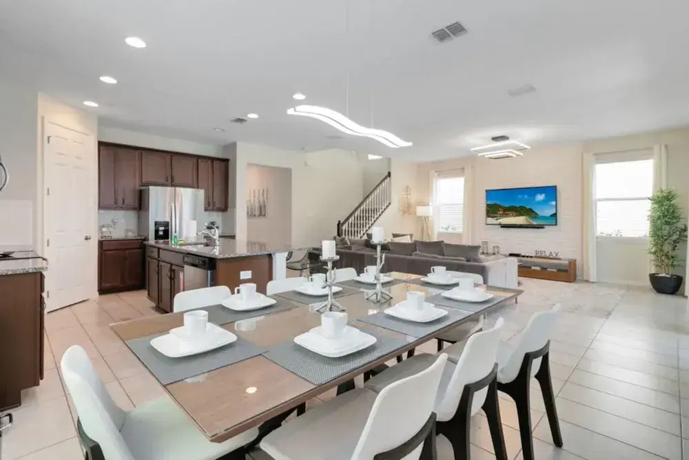 Incredible Resort 4 bed Pool Spa Home