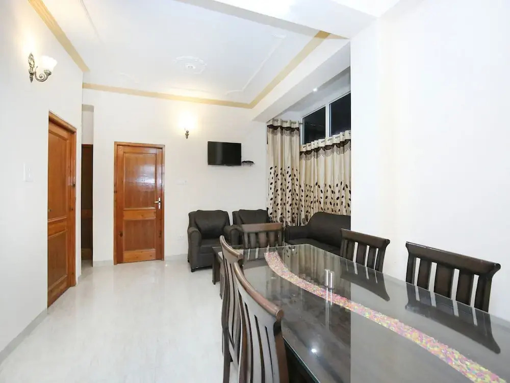 OYO 10860 Home Modern 3BHK New Shimla