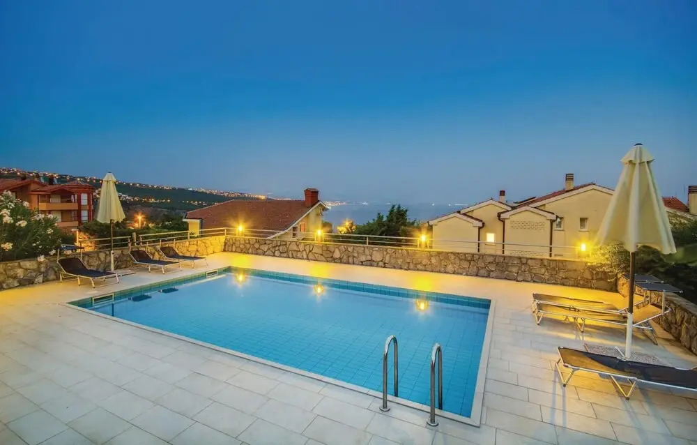 Beautiful Home in Volosko With Wifi and 2 Bedrooms