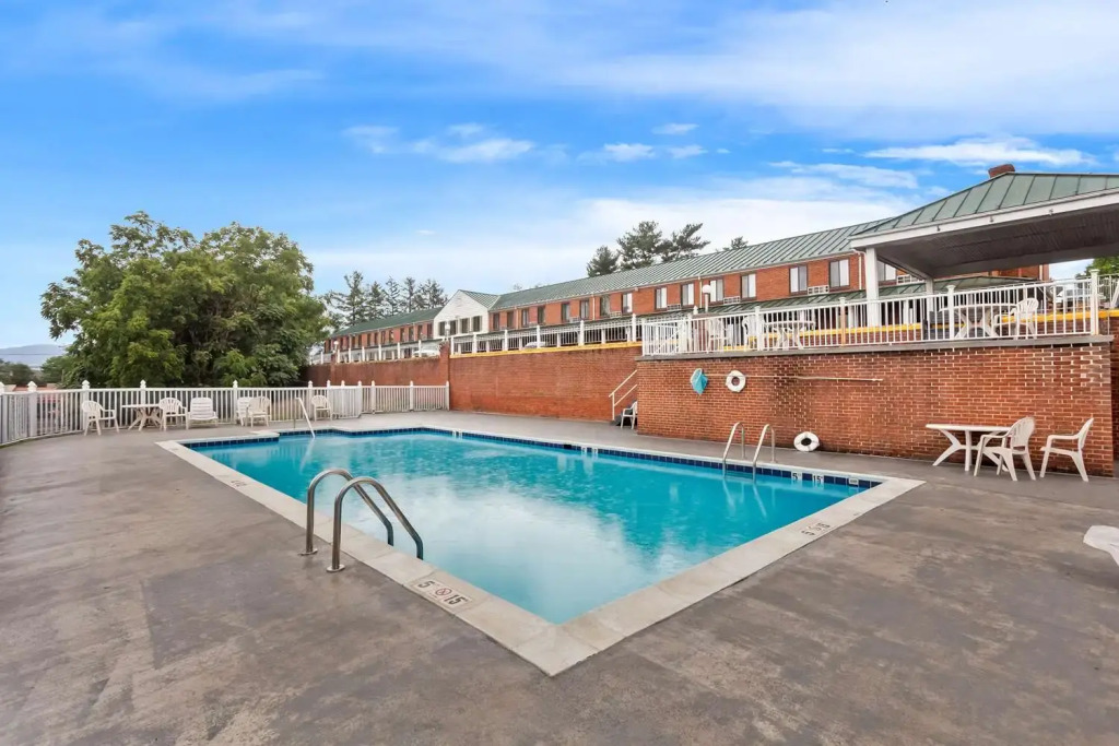 Econo Lodge Waynesboro - Skyline Drive