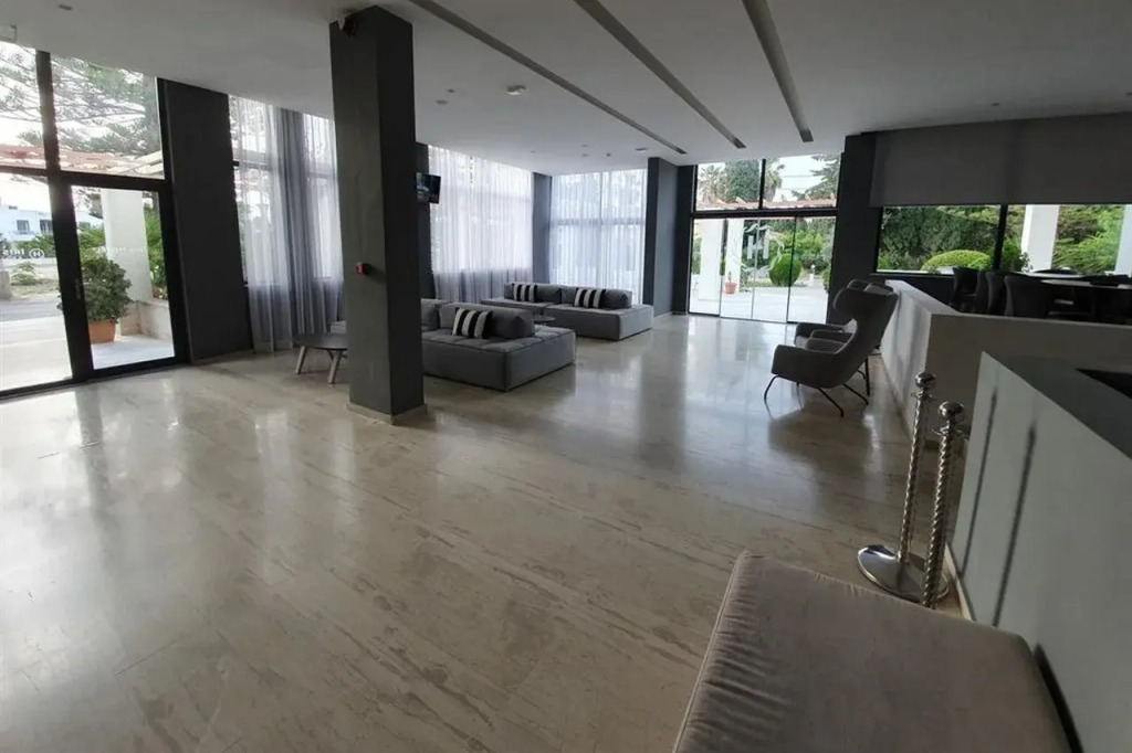 Iris Hotel