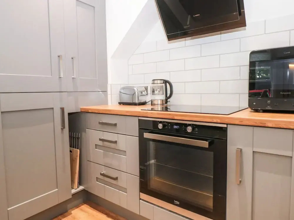 Flat 1 Byfield