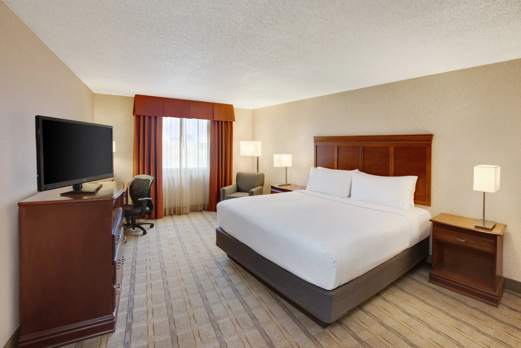 Holiday Inn Express Dallas Market Center by IHG