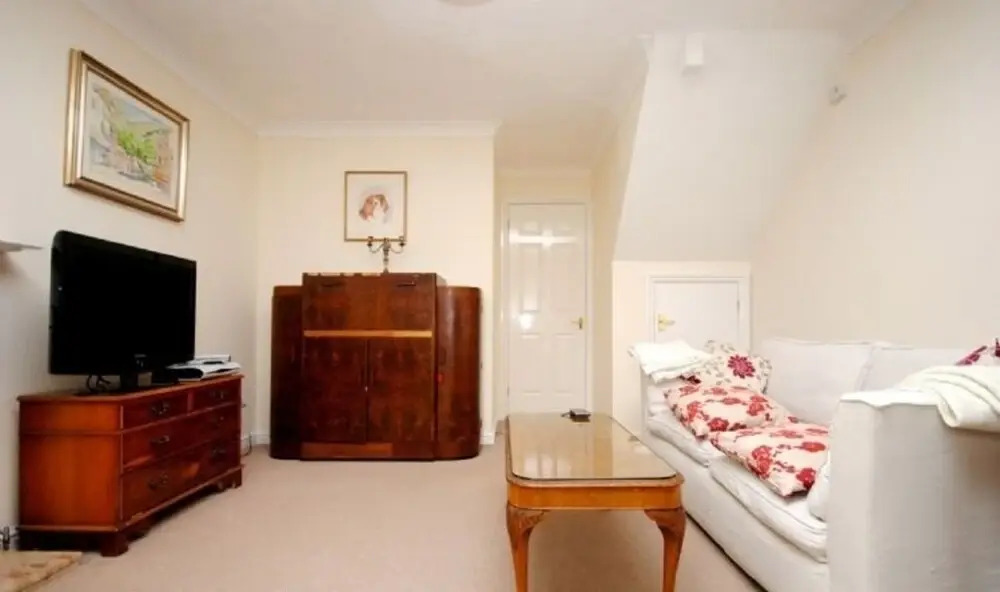 Oak Tree Cottage, Chichester 402120