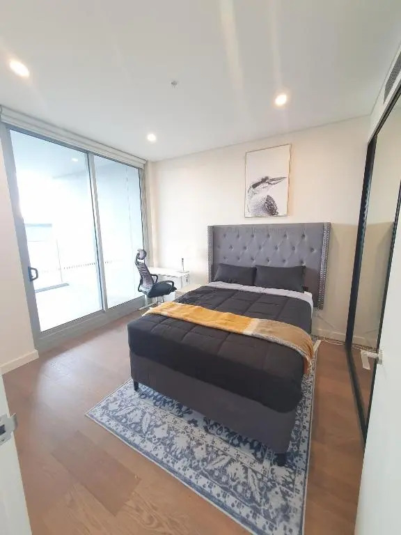 Luxury Loft 3 Bed, 2 Bath, Sleeps 6, Pool, BBQ, No parties