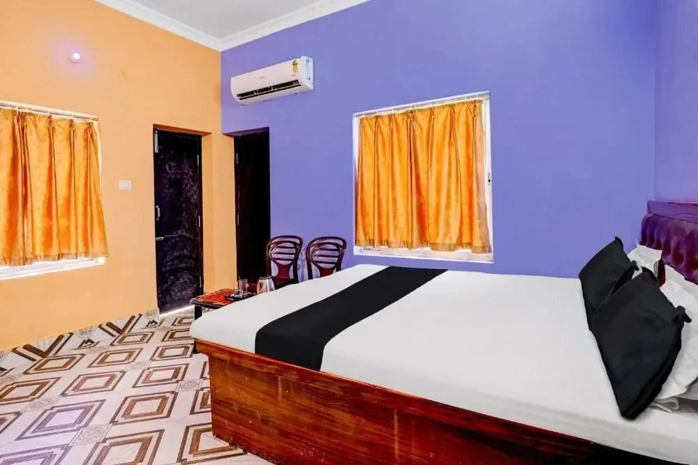 Hotel Om Palace & Banquet Hall