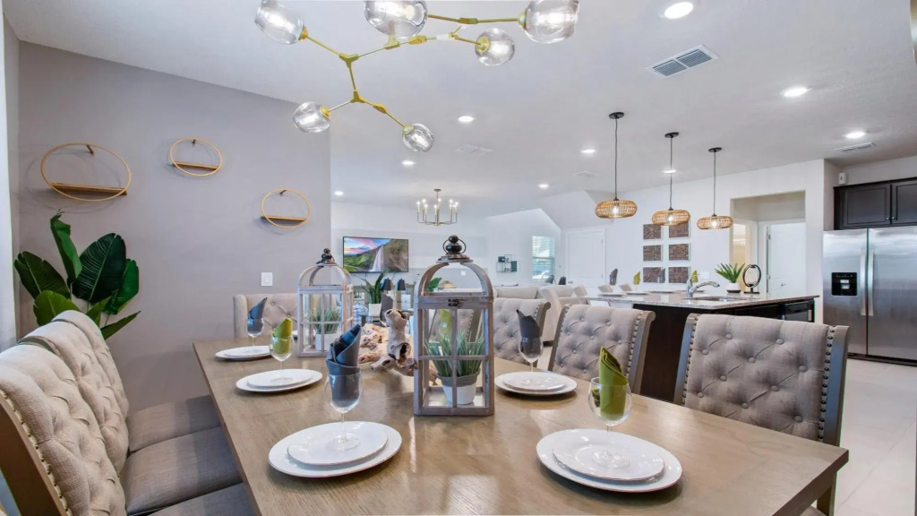 Family Themed NEW Windsor Island Home w Pool
