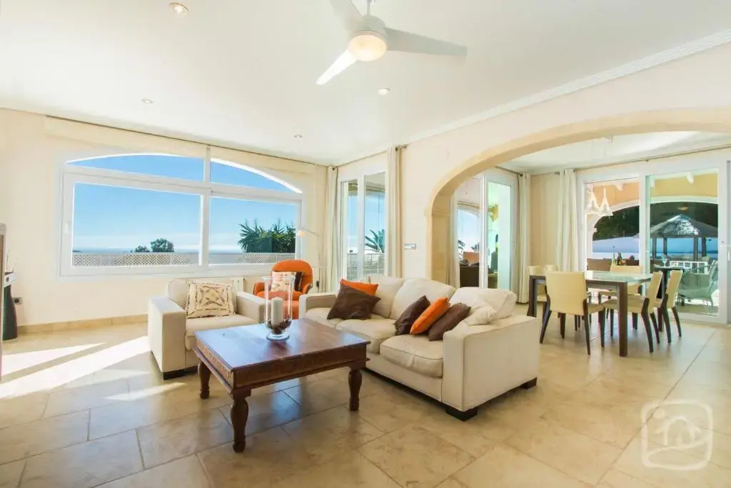 Abahana Villas Lou