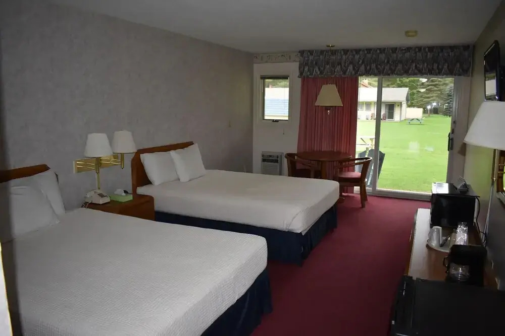 Country Club Motel