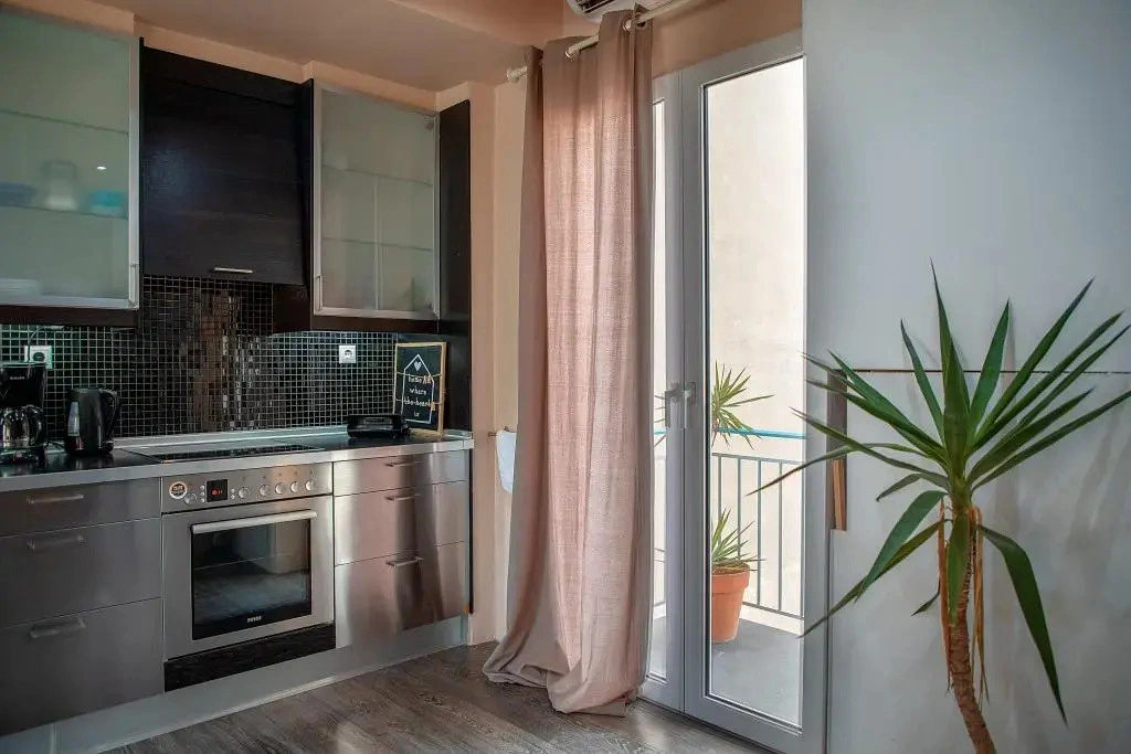 Myron Apartments