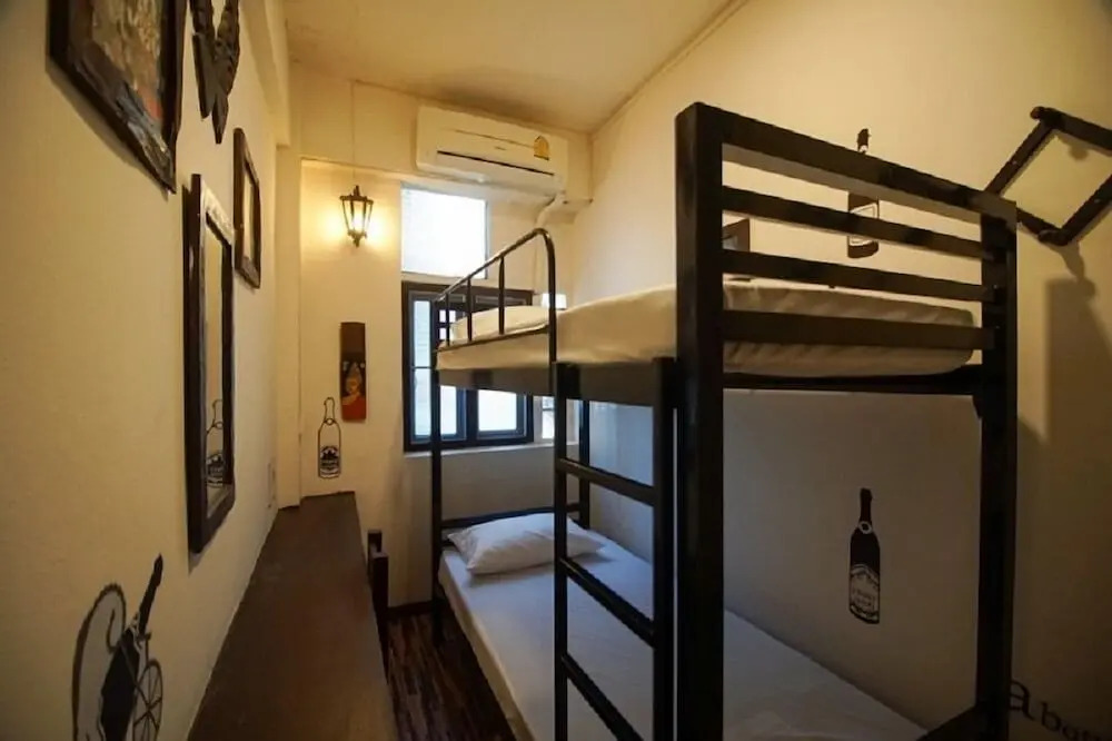 YHA Bangkok Downtown at Station S3 - Hostel