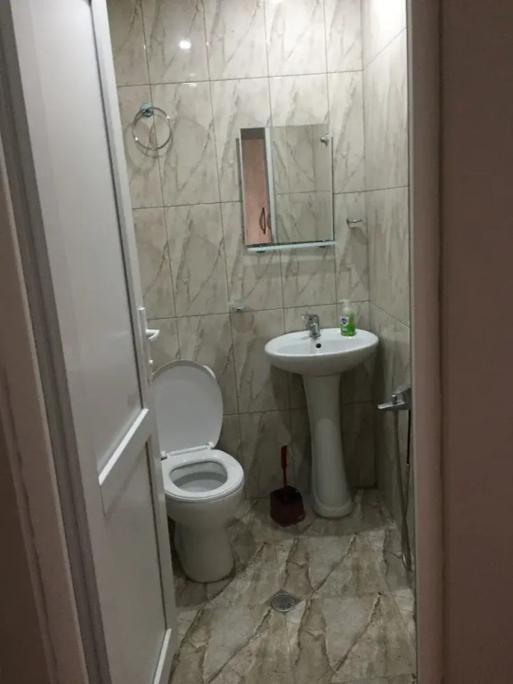 Отель Eleon