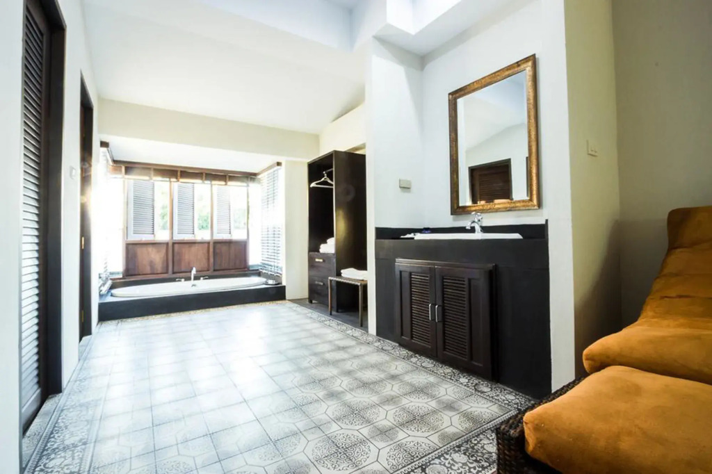 Jamadevi Hotel