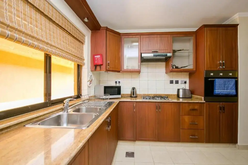Waridi Paradise Hotel and Suites
