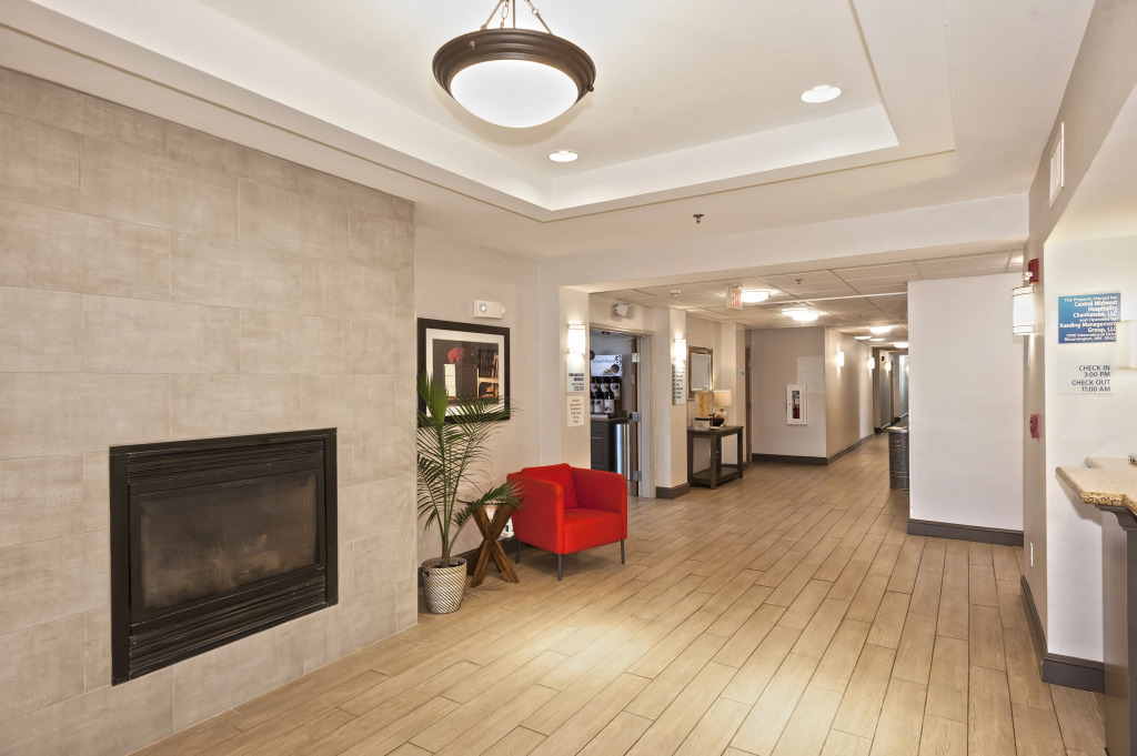 Holiday Inn Express Hotel & Suites Chanhassen by IHG