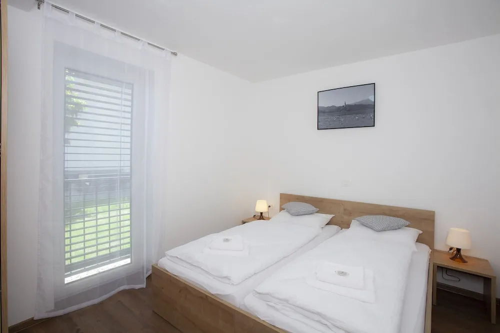 Razingar Apartments