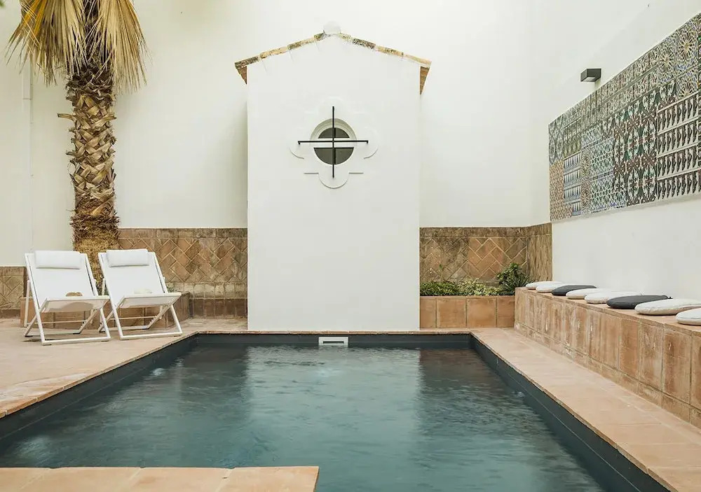 Santa Paula Pool & Luxury