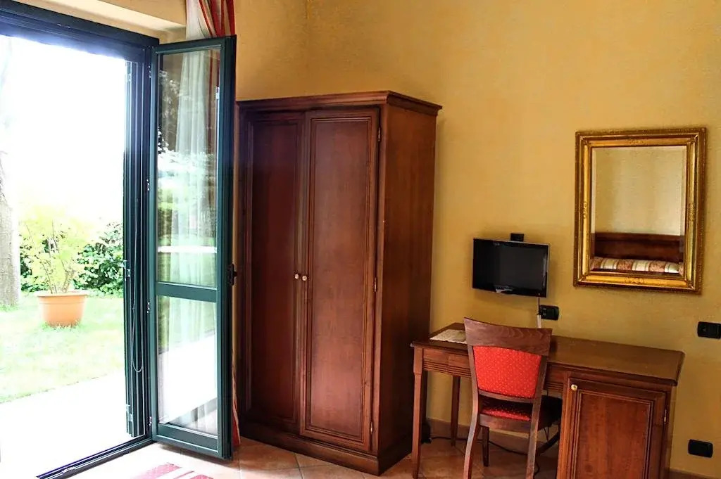 HOTEL VULCI