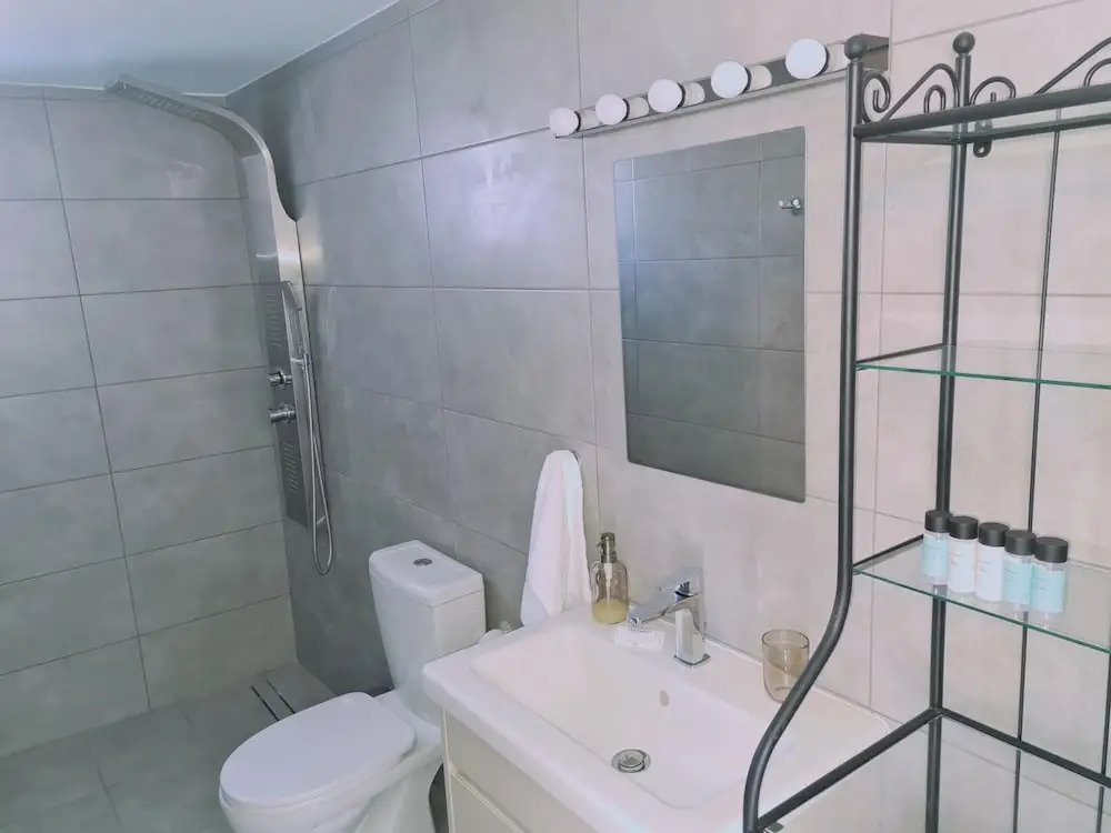 26 CLR - Stay Bellevue Apartment