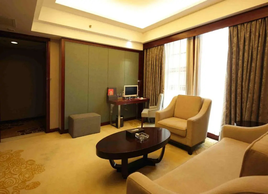 Huagang International Hotel