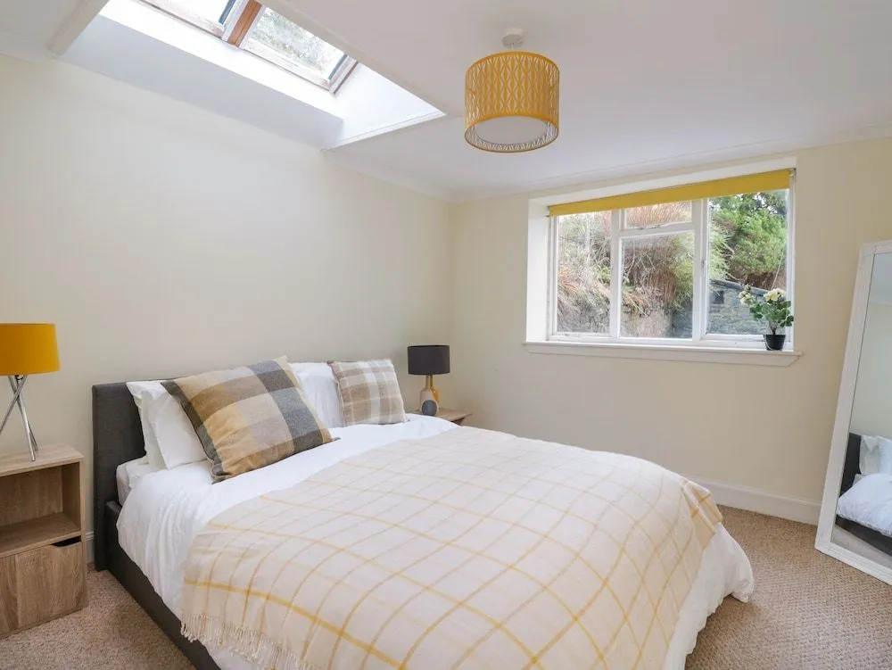 Rosemount Cottage, Helensburgh
