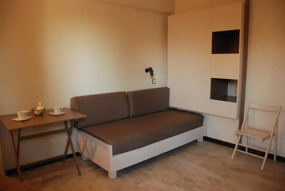 Seafalios-Beach Front Apt