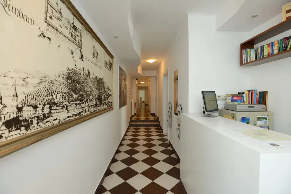 Viva Rooms