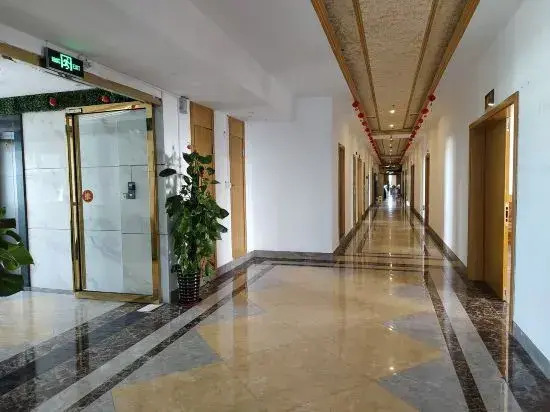 Wanzhihai Hotel (Anji Wanda Plaza Chuangye Road Subway Station)