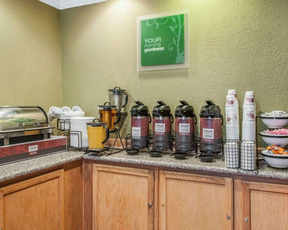 Quality Inn & Suites Farmington