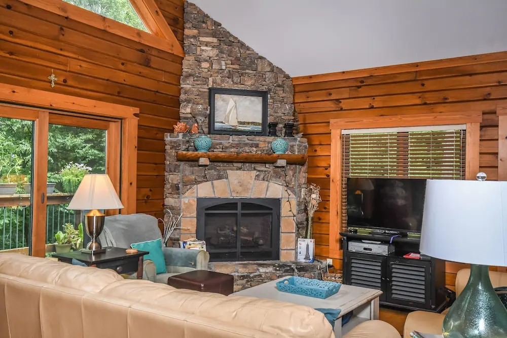 Pinehaus Chalet 4 Bedroom House