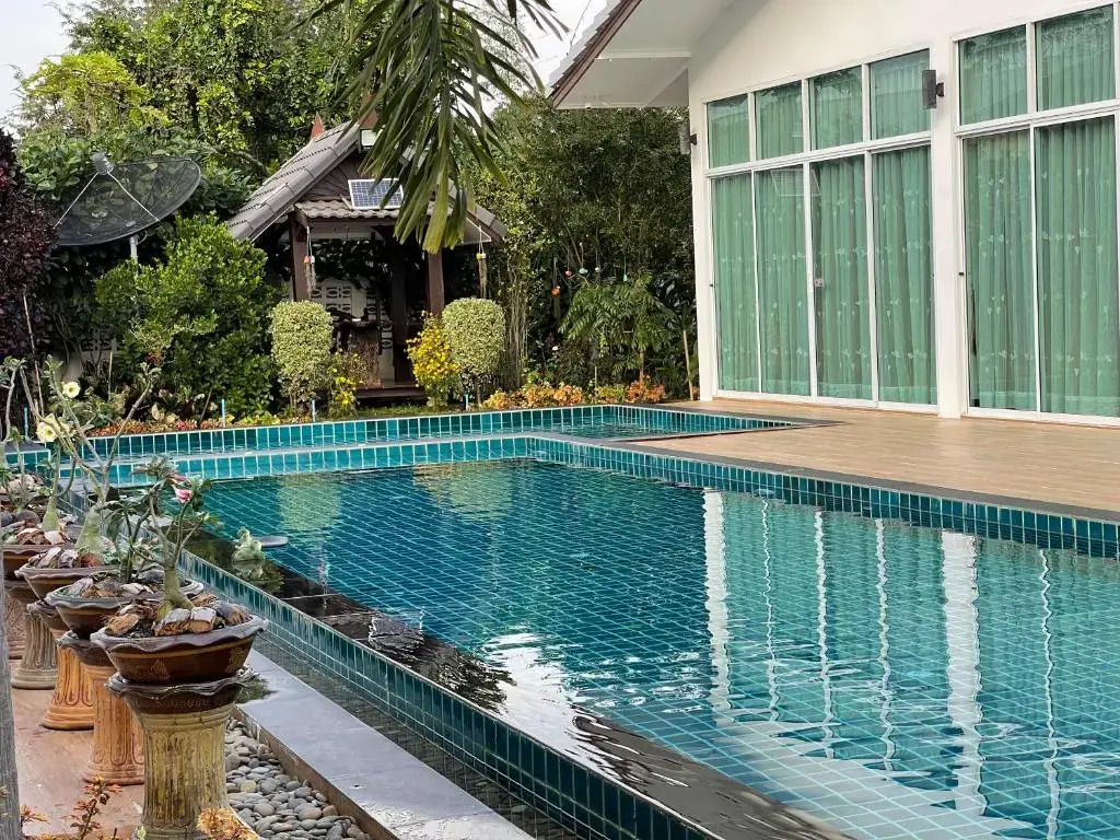 De.Flora Pool Villa