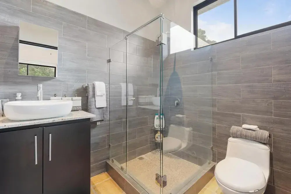 Suite 4 - Sloth Pool&Beach 3 BR Condo