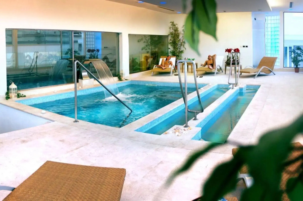 Hotel Airone - Ombrellone incluso al bagno Dolce Vita a Marina dal 1 giugno al 28 settembre