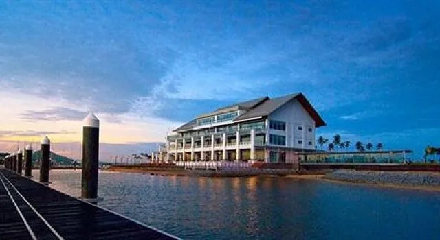 Ri-Yaz Heritage Marina Resort & Spa