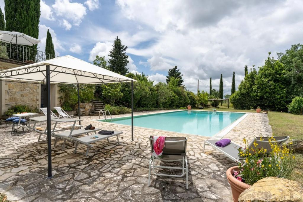 Country house with swimming pool and spectacular view and pool open till Oct 31st-Tenuta La Macinaia