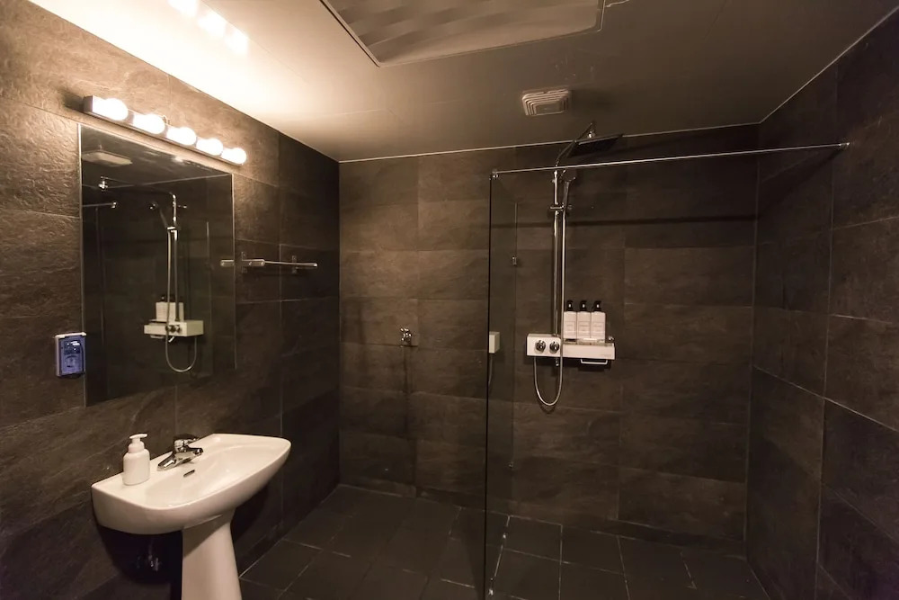 CANVAS BLACK Guesthouse