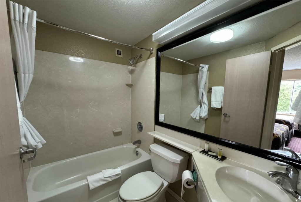Super 8 by Wyndham New Cumberland