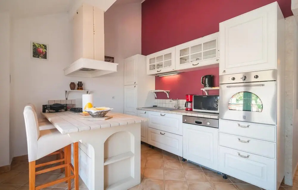 Awesome Home in Pucisca With 7 Bedrooms, Wifi and Outdoor Swimming Pool