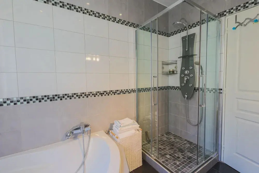 Palais Promenade AP4166 by Riviera Holiday Homes
