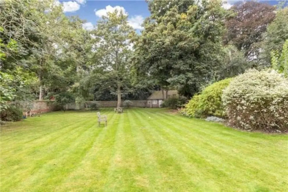 Wimbledon 2 Bedroom Apartment